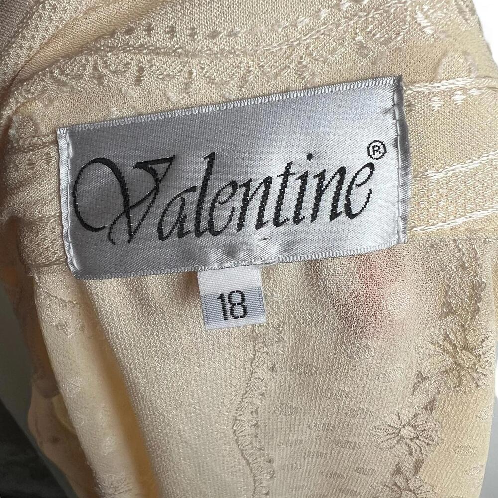 Vintage Cream Lace Two-Piece Skirt Set - Picture 2 of 9